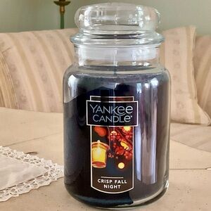 RARE Yankee Candle - Crisp Fall Night - Autumn Leaves Scent - Classic 22 oz Jar